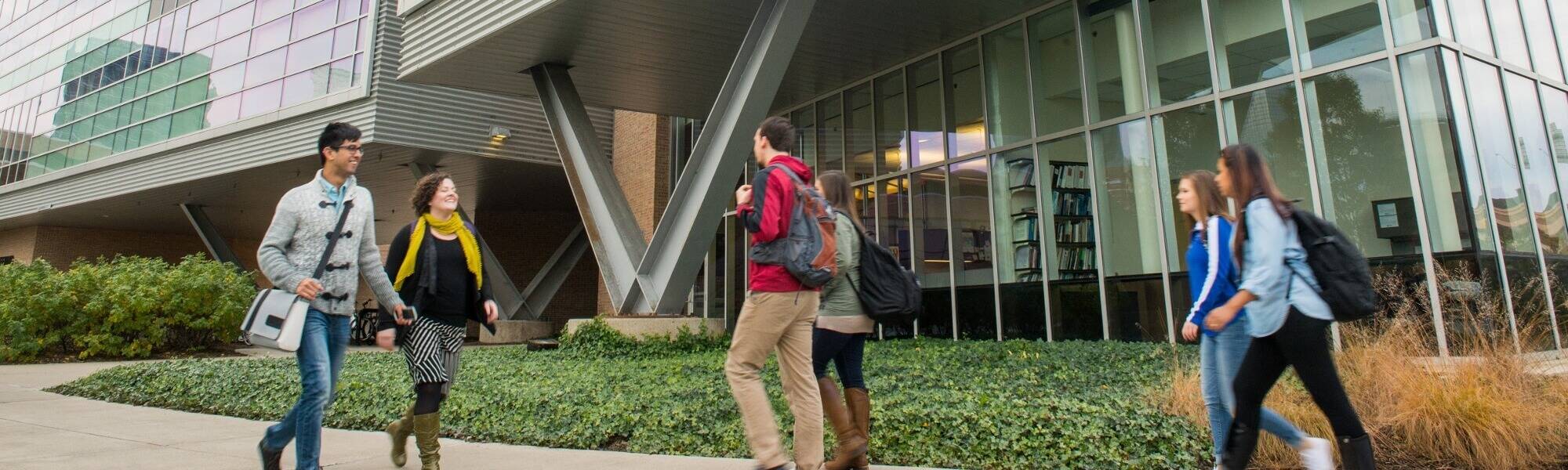 Students in front of Kennedy Hall